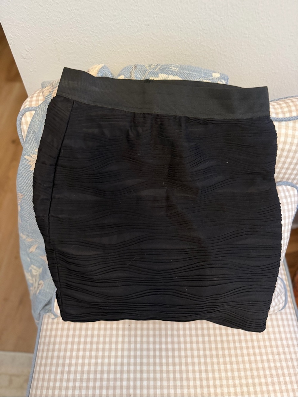 H&M Black Textured Pencil Skirt